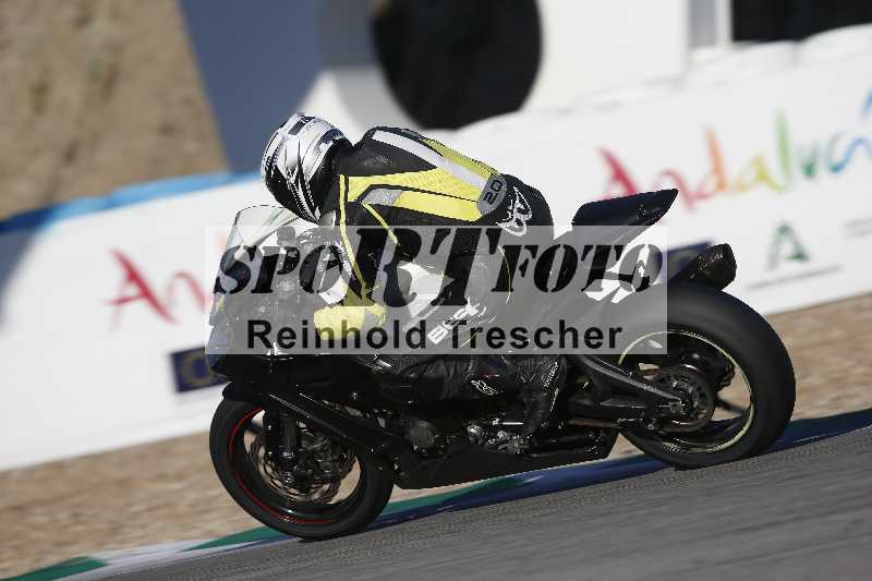 /Archiv-2024/02 29.01.-02.02.2024 Moto Center Thun Jerez/Gruppe rot-red/backside